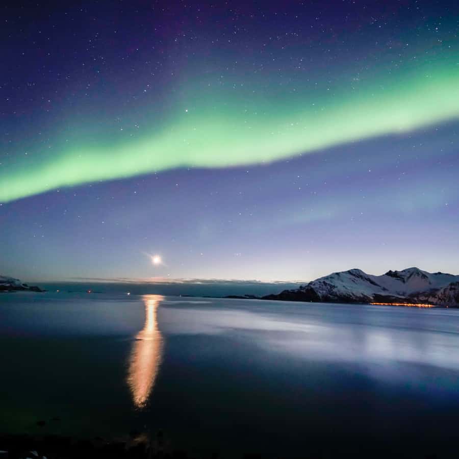 Tromsø Northern Lights Pioneer Tour with Photos Included